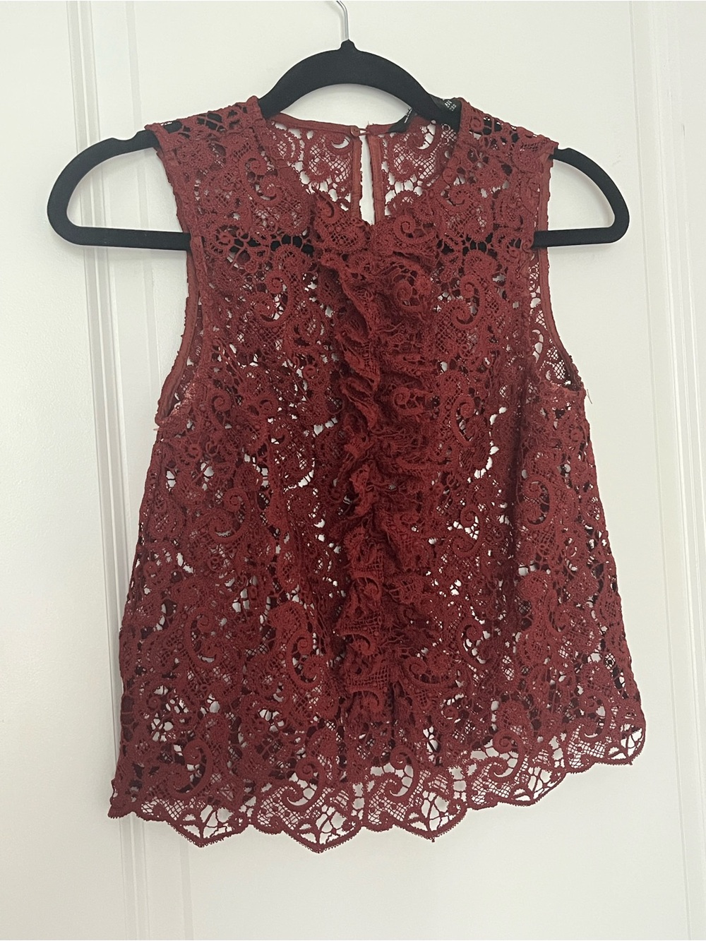 ZARA | Wine Lace Ruffle Sleeveless in Camisole Size XS